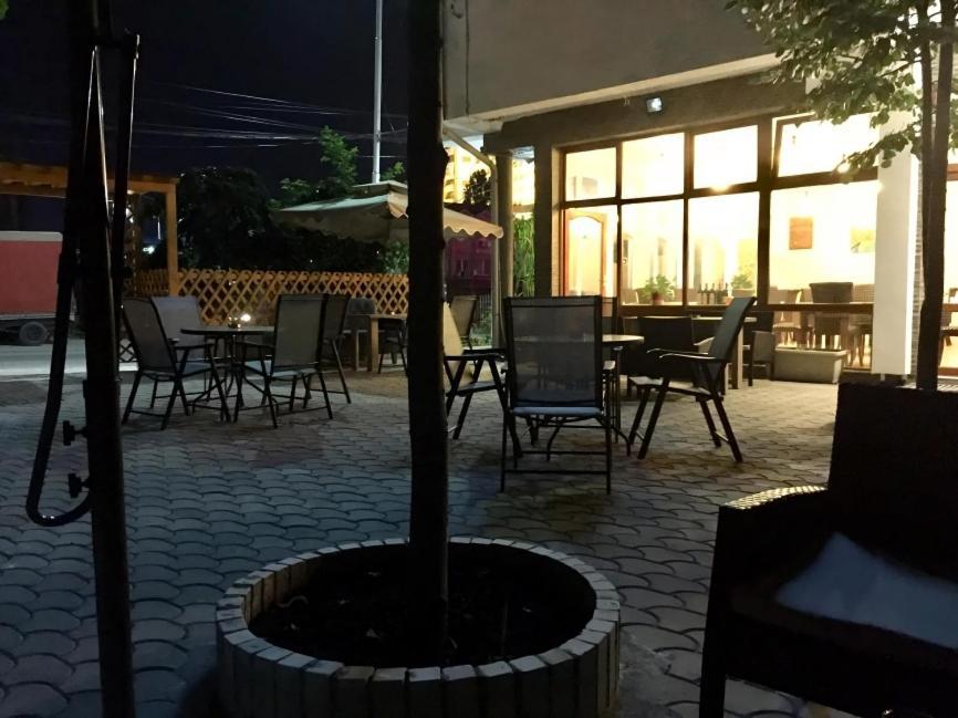 Hotel Bavaria Pristina Exterior photo